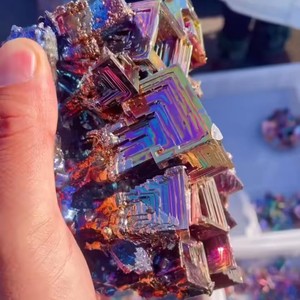 Minéral brut de bismuth naturel, cristaux, é<span class=keywords><strong>l</strong></span>ément chimique, décoration irisée style château, spécimen métallique, pierre exotique - Product Image 1