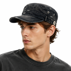 Cappello Cadet in Cotone Lavato Fatto a Mano, Stile Retrò Nero con Occhielli Metallici, Effetto Usurato e Strappato, per un Look Outdoor Robusto - Product Image 3