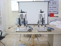 Nouvelle machine de remplissage semi-automatique YETO 2023 pour huiles essentielles et parfums, haute efficacité, format compact pour table