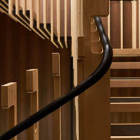 Rampe d'escalier en PVC vinyle au design moderne personnalisé 45x45mm Modèle 045 pour hôtels et usage domestique