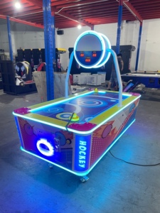 Tavolo da Air Hockey per 2 Giocatori, Console a Gettoni, <span class=keywords><strong>Gioco</strong></span> Interattivo per <span class=keywords><strong>Due</strong></span> Giocatori, <span class=keywords><strong>Gioco</strong></span> Arcade per Centri Ricreativi e FEC - Product Image 3