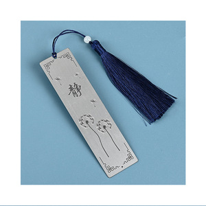 ที่คั่นหนังสือโลหะเต็งจง ดีไซน์ลายนูนสไตล์โบราณ ของขวัญสำหรับครู - Product Image 3