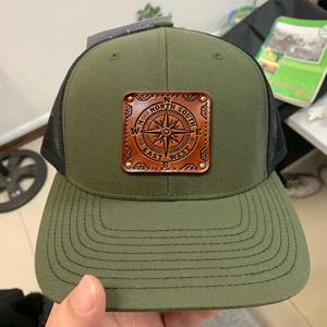 Gorra Trucker Personalizada de 6 Paneles con Parche de Cuero de Alta Calidad, Gorra de Malla con Cierre a Presión, Etiqueta Tejida Personalizada, Gorra de Malla Moderna - Product Image 1