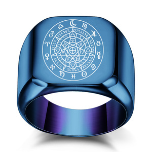 Bague Constellation Carrée pour Homme 18 mm, Or Gravé au Laser, Design Zodiaque, Bijou Cadeau - Product Image 5