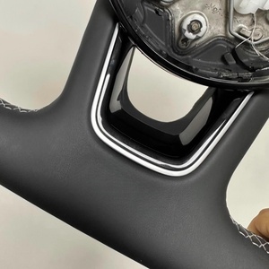 Volant en cuir <span class=keywords><strong>noir</strong></span> personnalisé pour Audi A1 A3 A4 A5 A6 B8 B8.5 S3 S4 S5 S6 S7 RS3 RS4 RS5 RS6 RS7 S8 - Product Image 6