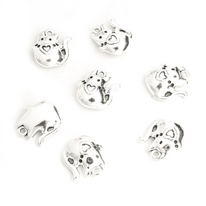 Ciondolo a forma di topo con orecchie e <span class=keywords><strong>coda</strong></span> arricciata in lega di zinco per braccialetti dello zodiaco cinese - Product Image 4