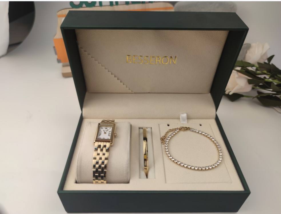 GREEN WATCH BOX (ONLY WATCH BOX)