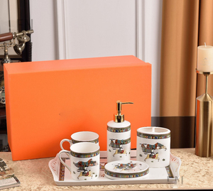 Nordic Luxury Horse Pattern Juego de baño de 6 piezas Colección de accesorios Premium con descuento - Product Image 1