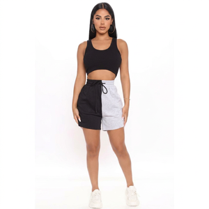 Shorts pour femmes à taille haute avec cordon de serrage, style sportif décontracté, design bicolore noir et gris - Product Image 1