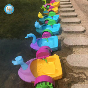 Bateau à pédales manuel en plastique pour piscine, vente chaude personnalisée, parc aquatique extérieur pour enfants et adultes - Product Image 6
