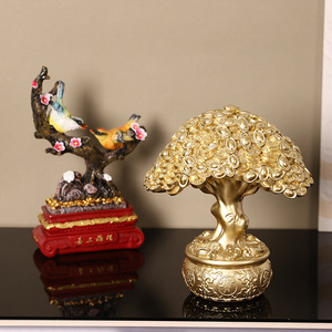 Figura de Resina de Árbol de Ciruelo con Talisman de la Suerte de Mystic Arts, Decoración de Escritorio, Adorno de Feng Shui - Product Image 1