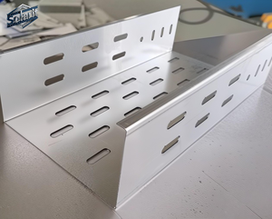 Bandeja Portacables de Acero Perforada Ignífuga, Superficie Galvanizada con Recubrimiento Plástico, Construcción Sólida, Capacidad para 60 Cables - Product Image 1