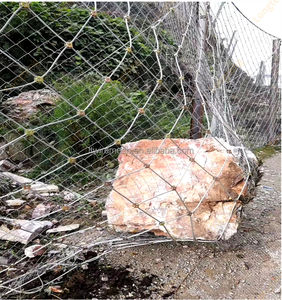 Filet de protection de pente flexible actif en métal pour la prévention des chutes de roche - Product Image 2