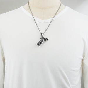 Yunnique-collar con colgante de motocicleta de acero inoxidable para hombre, estilo Punk Retro, regalo, joyería, accesorio de moda - Product Image 3