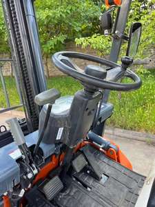 Chariot élévateur à moteur diesel d'occasion 3 T de Chine pour les restaurants et les fermes au détail chariot élévateur de 3 tonnes de haute qualité - Product Image 5