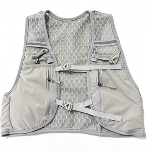 เสื้อกั๊กกีฬากลางแจ้งโอเม่ 35x45 ซม. ตาข่ายน้ำหนักเบาพร้อมกระเป๋าสำหรับวิ่งเดินป่า - Product Image 1