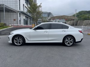 La <span class=keywords><strong>BMW</strong></span> <span class=keywords><strong>i3</strong></span> eDrive35L <span class=keywords><strong>2022</strong></span>, véhicule électrique pur à énergie nouvelle, est maintenant disponible à l'exportation à un <span class=keywords><strong>prix</strong></span> bas. - Product Image 4