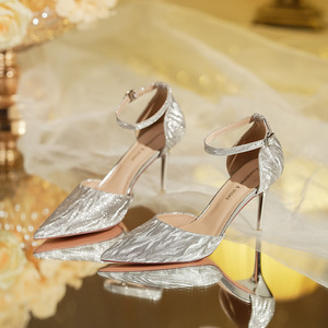 6692B Zapatos de Novia con Tacón de Aguja y Punta Puntiaguda, con Correa en el Tobillo, Súper Altos - Product Image 3