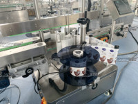 Máquina Etiquetadora Automática de Doble Cara con Motor Neumático PLC SIPUXIN para Botellas Planas, Alta Precisión, para Cosméticos, Lociones y Champús