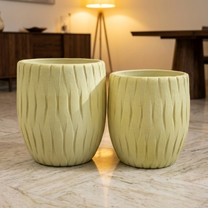 Macetas Modernas de Fibra de Arcilla, Acabado Verde Claro Glaseado, Diseño Minimalista con Patrón Circular, Macetas Circulares para Interiores - Product Image 3