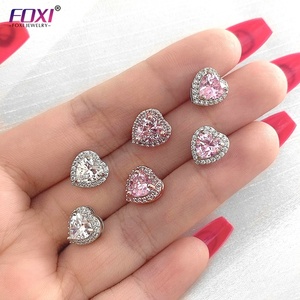 Pendientes <span class=keywords><strong>de</strong></span> Corazón Foxi Mini Chapados <span class=keywords><strong>en</strong></span> <span class=keywords><strong>Oro</strong></span>, Joyas <span class=keywords><strong>de</strong></span> Moda <span class=keywords><strong>de</strong></span> Latón con Circonita Cúbica, Estilo Lindo para Fiestas, Bodas, Regalos - Product Image 6