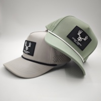 Gorra de béisbol deportiva personalizada de 5 paneles con logo bordado de leopardo y frutas, ajustable, impermeable, con orificios perforados a láser