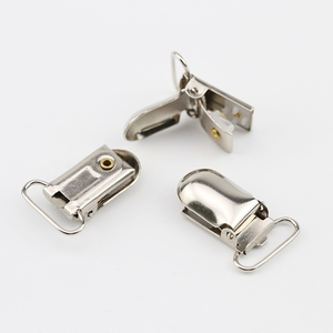 35mm Oval <span class=keywords><strong>de</strong></span> acero inoxidable <span class=keywords><strong>de</strong></span> <span class=keywords><strong>plata</strong></span> Suspender Clip bebé Metal Clip chupete - Product Image 3