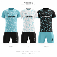 Tenues de football personnalisées légères, maillots et shorts de match personnalisés avec emblèmes de club, noms et numéros pour les clubs britanniques, vêtements d'équipe saisonniers