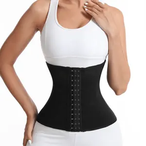 女性的身体穿着和纤细的腰部塑形器，腰部laar训练器紧身胸衣，雕塑的完美曲线