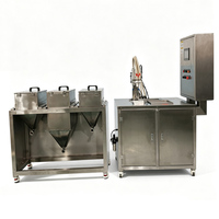 Machine de remplissage de liquides de 300 ml avec trémie et pesage double station pour un remplissage précis de petites doses