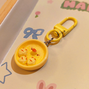Pendentif assiette de petit-déjeuner en résine QYS, jouet alimentaire réaliste et amusant, porte-clés léger peint à la main, accessoire de sac à dos pour fille - Product Image 2