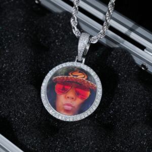 Кулон с фотографией из муассанита, на заказ, круглый, с рамкой для фото, из серебра 925 пробы, в стиле хип-хоп, VVS, с эффектом «ледяной» огранки - Product Image 4