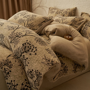 Vintage stijl plantendekbedovertrekset van fleece, warme winterbeddengoedset - Product Image 5