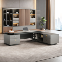 Bureau de direction moderne de luxe en forme de L avec double piétement, table de patron haut de gamme, mobilier de bureau premium avec armoires de rangement