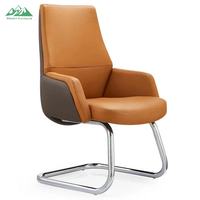 Chaise de direction Wayon en cuir synthétique stable avec base en métal et base à patins pour salles de réunion professionnelles, consultation de bureau