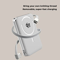 Batterie externe semi-solide 10000 mAh avec chargeur magnétique rapide 35W et câble intégré pour iPhone 17 18 Pro Max