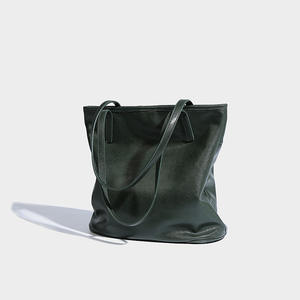 Vente directe d'usine sac fourre-tout en cuir marron foncé avec conception à double sangle, sac simple pour femme de grande capacité - Product Image 6