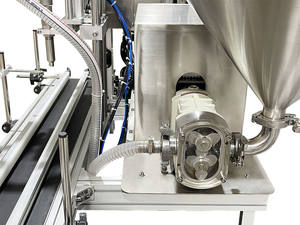 Machine de remplissage automatique Yunqingtech à pompe rotative pour boissons alcoolisées, jus, eau minérale, brillant à lèvres, laque pour cheveux et sauces sur convoyeur - Product Image 5