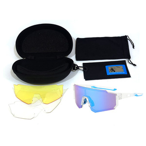 Gafas de Ciclismo Xsy Polarizadas Fotocromáticas con Lentes Intercambiables, Set de Gafas Deportivas para Exteriores con Estuche - Product Image 3