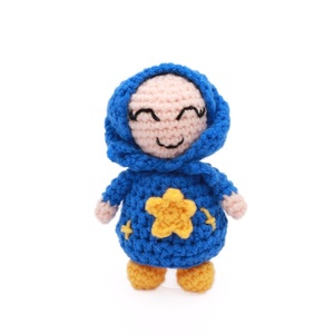 Muñecas de Dibujos Animados Tejidas a Mano con Pañuelos para la Cabeza, Regalos Festivos Adorables y Abalorios para Bolsos, Más Vendidas - Product Image 3