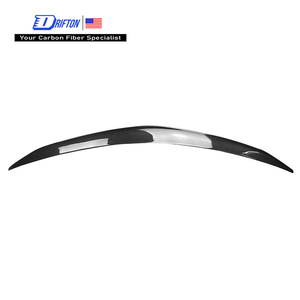 สปอยเลอร์หลังคาร์บอนไฟเบอร์แบบมองเห็นได้สำหรับรถยนต์แลมโบกินี ยูรุส - Product Image 1