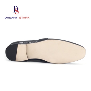 Tige en cuir véritable, finition brillante, semelle intermédiaire en peau de porc, doublure, design peint à la main, fermeture à enfiler, option logo personnalisé, bureau - Product Image 5
