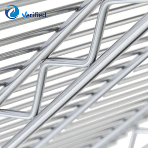 מדף תצוגה מתכוונן בעל 3 קומות, עמיד, עשוי רשת, עם גימור כרום, להתקנה ביתית עם חיבור לחשמל. - Product Image 5