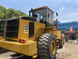 Chargeuse sur pneus Cat 966C d'occasion en bon état - Bon état de marche Modèle 2020 Charge nominale de 17 tonnes Moteur et boîte de vitesses en excellent état - Product Image 6