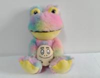 Jour de Pâques coloré lapin en peluche jouets peluche grenouille animaux peluches tenant oeuf