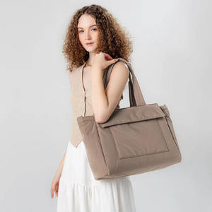 <span class=keywords><strong>Bolsa</strong></span> de <span class=keywords><strong>Pañales</strong></span> Acolchada Impermeable de Fábrica <span class=keywords><strong>para</strong></span> Madres <span class=keywords><strong>y</strong></span> Bebés - <span class=keywords><strong>Bolsa</strong></span> de Almacenamiento de <span class=keywords><strong>Pañales</strong></span> <span class=keywords><strong>para</strong></span> Madres - Bolso de Mano de un Solo Hombro - Product Image 5