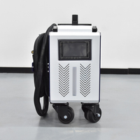Machine de nettoyage au laser pulsé 300W pour le nettoyage des installations industrielles, l'élimination de la rouille, le décapage de la peinture sur des équipements à grande échelle