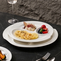 Assiettes de petit-déjeuner en céramique blanche écologiques à double compartiment pour la restauration en gros