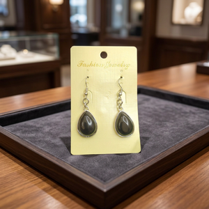 Boucles d'oreilles pendantes en pierre howlite blanche sculptée à la main, forme goutte d'eau, avec crochet argenté, bijoux fantaisie - Product Image 4