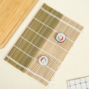 แม่พิมพ์ซูชิแบบญี่ปุ่นพร้อมที่ม้วนข้าวจากไม้ไผ่สำหรับทำซูชิโรล - Product Image 4